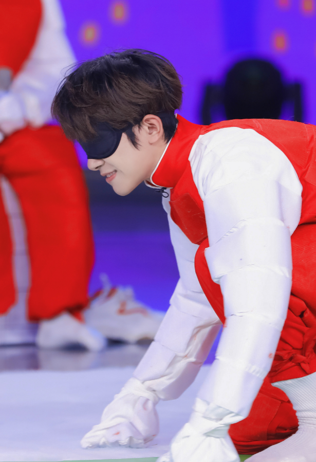 开云体育全站app下载Doinb回归赛场，爆冷首场状态亮眼，利物浦观众沸腾！的简单介绍