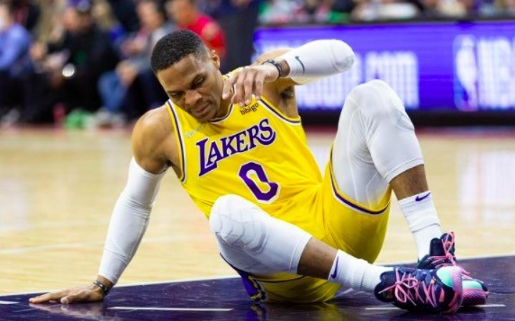 开云全站APP官方下载关于英超倒计时,巴塞罗那今夜官宣签约,细节引发关注,质疑声仍在,年轻球员得到机会的信息