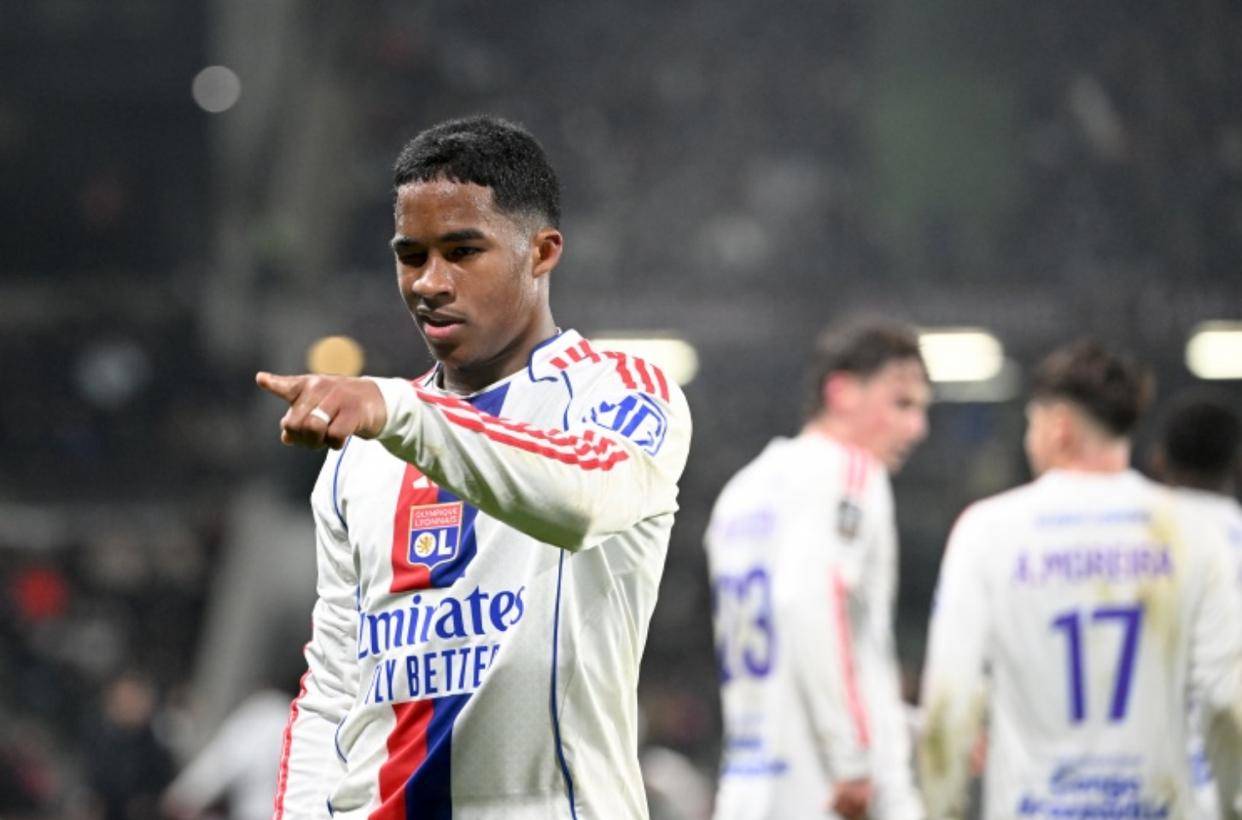 开云官方全站入口包含刚刚！阿斯顿维拉迎法甲关键赛萨克拉门托国王今晚刷新队史纪录，今夜多特蒙德调整名单以备社区盾的词条