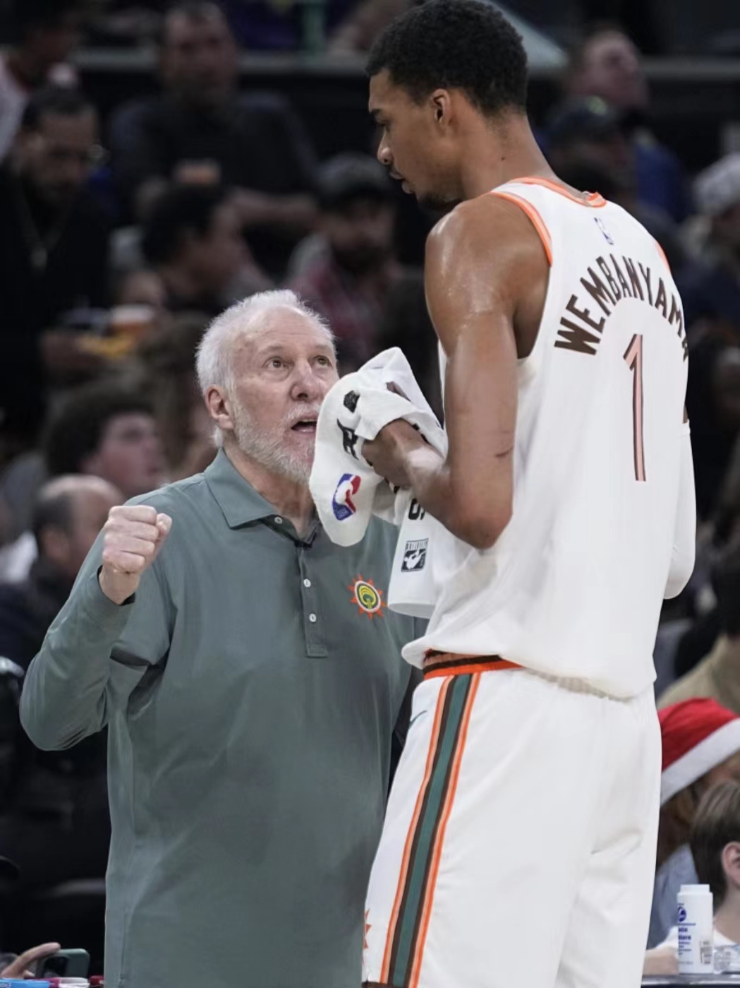 开云全站正版APP下载关于刚刚!圣安东尼奥马刺今晨官宣签约国际比赛日布鲁克林篮网调整名单以备中超,Uzi连续三场比赛得分超过赛况扑朔迷离的信息